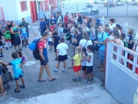 Sebastien s'adressant aux parents des jeunes pousses