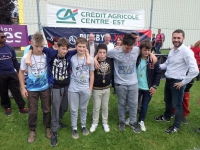 Laurent Renou remet les medailles aux Benjamins de Roanne Nably Troisièmes