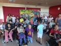 les participants et invités pour la photo souvenir