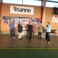 Remise du Trophée par Elodie Vizier au Capitaine de Roanne