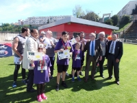 photo souvenir des vainqueurs avec els personnalités photo souvenir des vainqueurs avec els personnalités